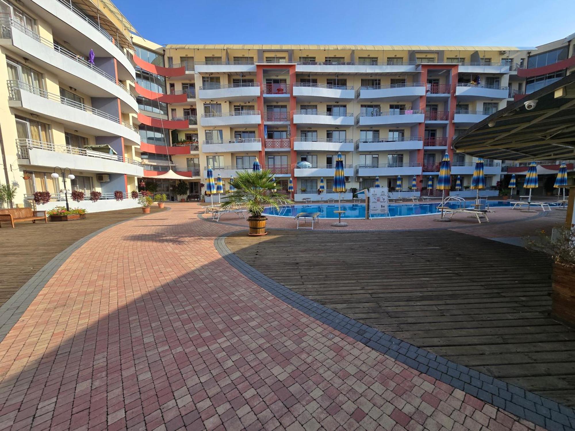 Apartment In Central Plaza Sunny Beach Ngoại thất bức ảnh